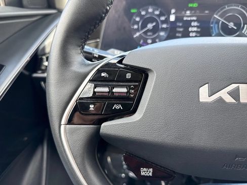 Used 2023 Kia Niro Wind w/ Wind Preserve Package FWD image 19