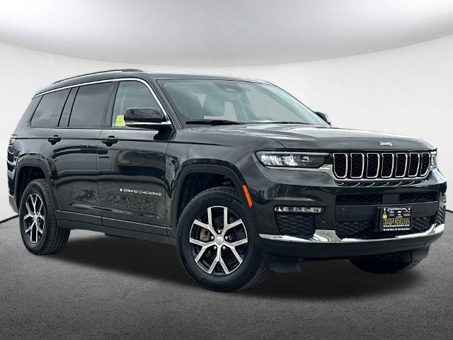 Used 2023 Jeep Grand Cherokee L Limited AWD/4WD image 19