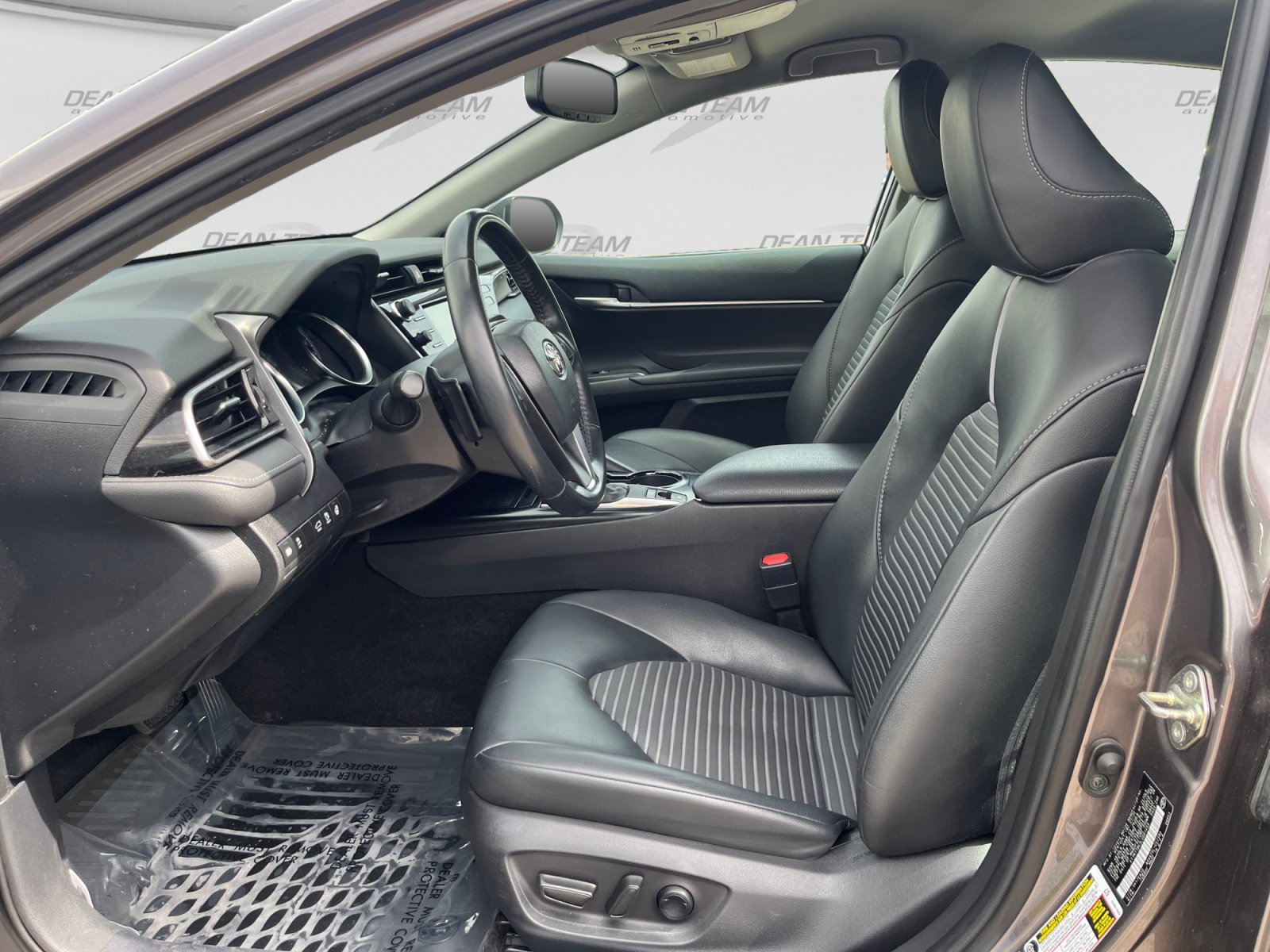 Used 2020 Toyota Camry SE w/ Cold Weather Package AWD/4WD image 11