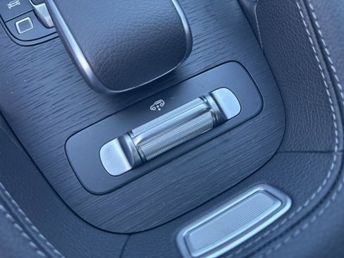 New 2026 Mercedes-Benz GLS 450 4MATIC image 32