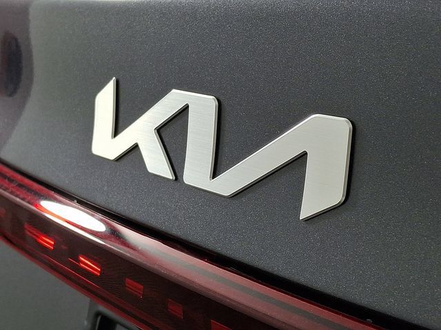 Used 2023 Kia Forte LXS FWD image 29