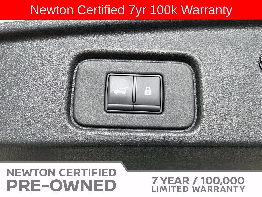 Used 2024 Nissan Pathfinder SL AWD/4WD image 27