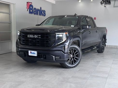 Used 2022 GMC Sierra 1500 Elevation w/ Elevation Premium Package AWD/4WD image 2