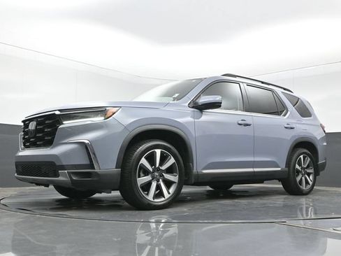 Certified 2024 Honda Pilot Touring image 21