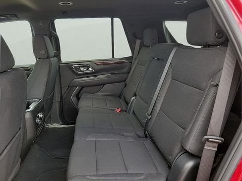 Used 2024 GMC Yukon SLE RWD image 15