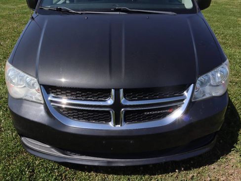 Used 2012 Dodge Grand Caravan American Value Package FWD image 20