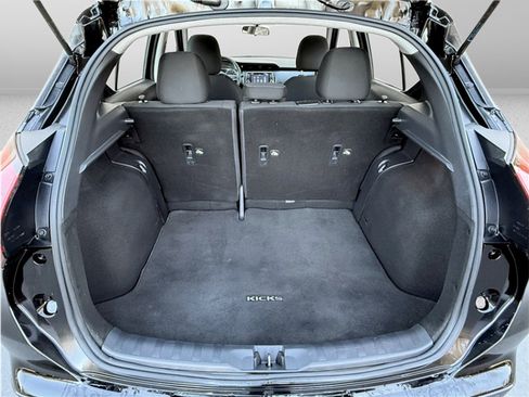 Used 2021 Nissan Kicks S image 20