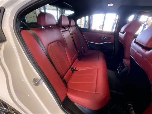 Certified 2024 BMW 330i Sedan w/ M Sport Package image 19