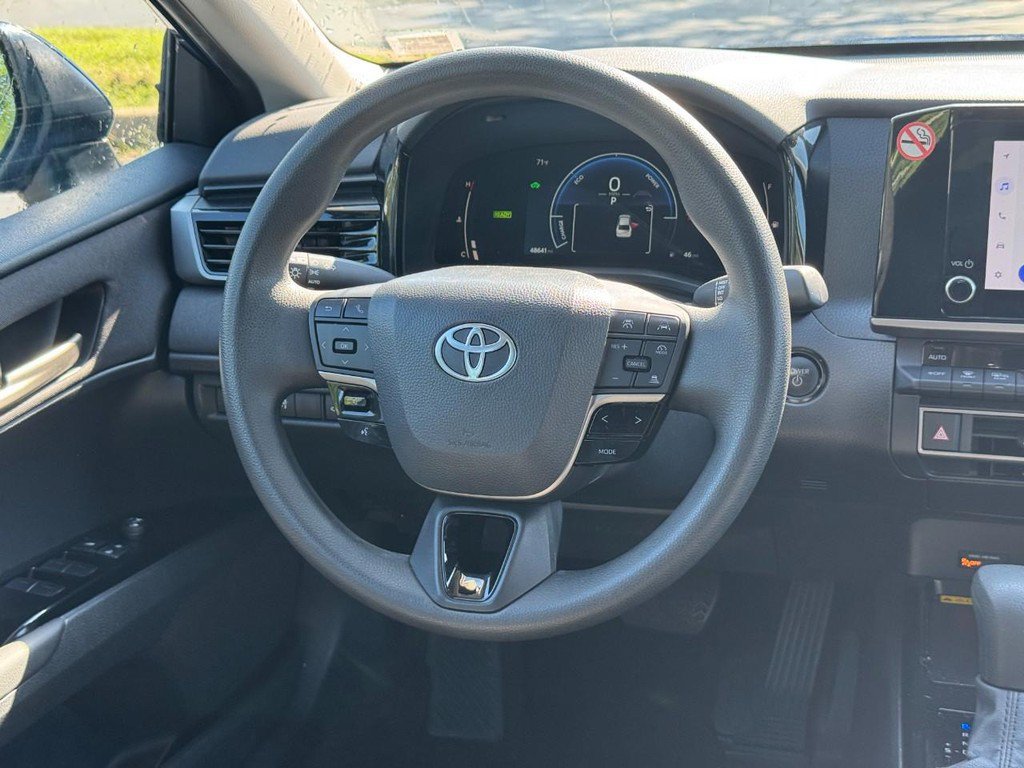 Certified 2025 Toyota Camry LE FWD image 18