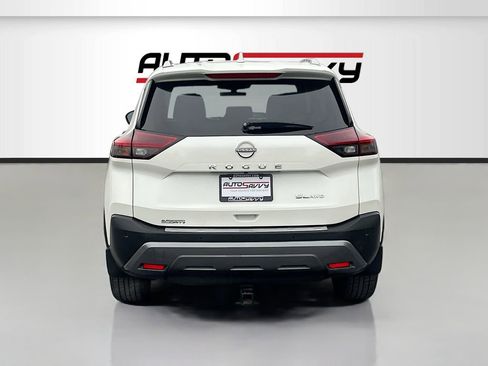 Used 2022 Nissan Rogue SL w/ SL Premium Package image 6
