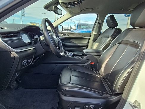 Used 2022 Jeep Grand Cherokee L Limited image 10