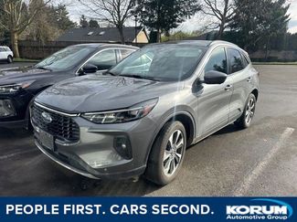 Certified 2024 Ford Escape Platinum 360° Tour