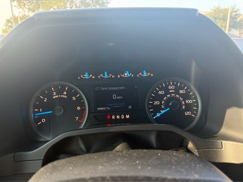 Used 2017 Ford F150 XLT w/ Equipment Group 302A Luxury AWD/4WD image 9