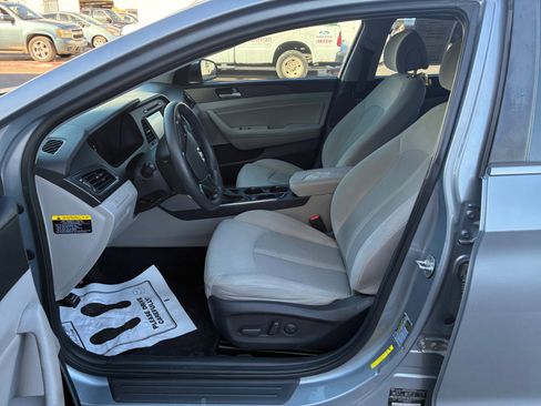 Used 2017 Hyundai Sonata Sport image 12