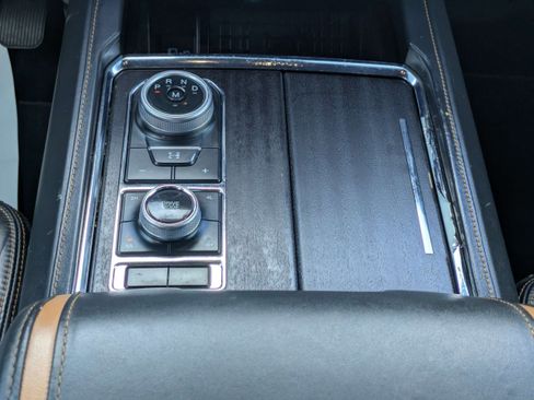 Used 2023 Ford Expedition Max Platinum AWD/4WD image 18