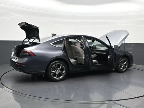 Used 2023 Honda Accord EX image 29