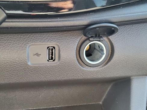 Used 2023 Ford Transit 350 XLT image 28