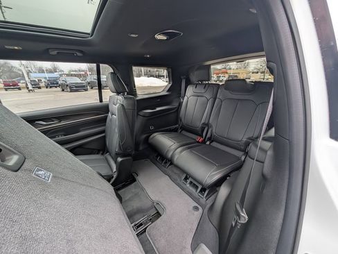 New 2026 Jeep Grand Cherokee L Limited AWD/4WD image 19