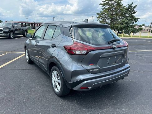 Used 2023 Nissan Kicks S FWD image 5