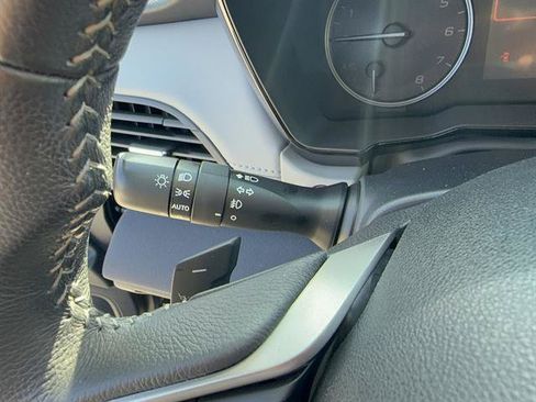 Used 2022 Subaru Outback Premium AWD/4WD image 15