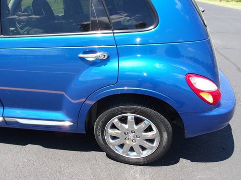 Used 2006 Chrysler PT Cruiser Limited FWD image 33