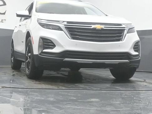 Used 2023 Chevrolet Equinox LT FWD image 3