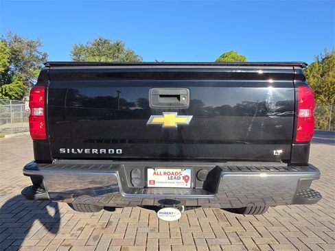 Used 2018 Chevrolet Silverado 1500 LT w/ All Star Edition image 10