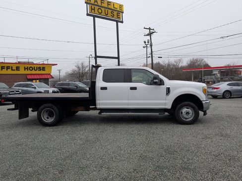 Used 2017 Ford F350 XL w/ Power Equipment Group image 5