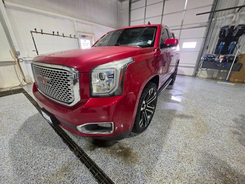 Used 2015 GMC Yukon Denali w/ Touring Package AWD/4WD image 5