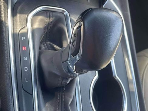 Used 2022 Chevrolet Traverse LT w/ LT Premium Package image 20