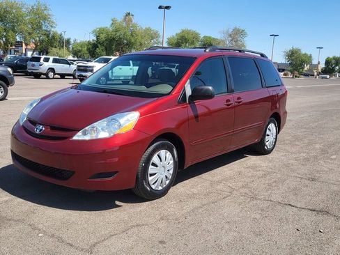 Used 2009 Toyota Sienna CE FWD image 4