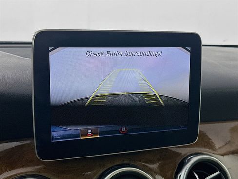 Used 2019 Mercedes-Benz GLA 250 4MATIC w/ Premium Package image 20