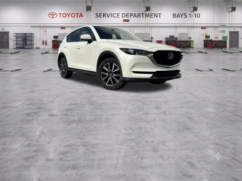 Used 2018 MAZDA CX-5 Touring w/ Preferred Equipment Package AWD/4WD image 4
