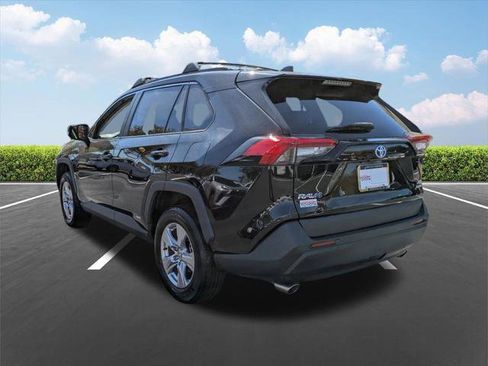 Certified 2022 Toyota RAV4 XLE image 6