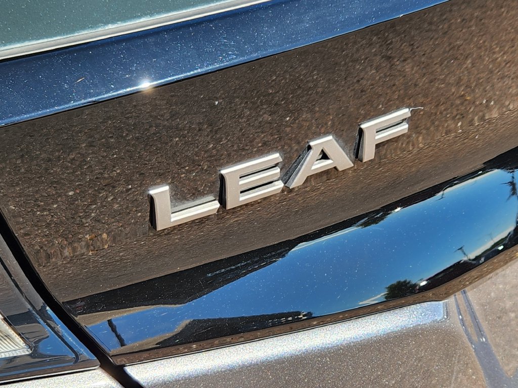 Used 2025 Nissan Leaf S FWD image 31