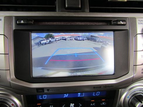 Used 2016 Toyota 4Runner Limited image 18