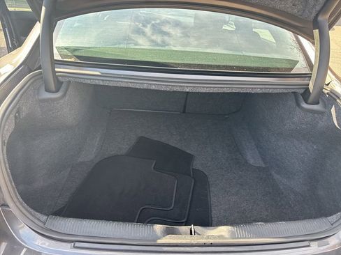 Used 2023 Dodge Charger SXT image 18