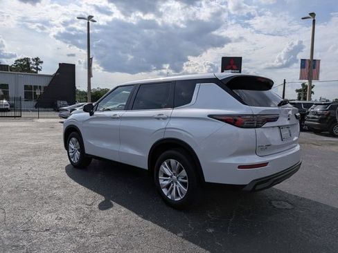 New 2026 Mitsubishi Outlander ES FWD image 5