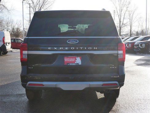 Used 2024 Ford Expedition Max XLT image 6