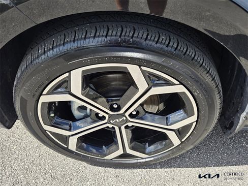 Certified 2023 Kia Niro EX Touring image 10