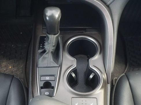 Used 2024 Toyota Camry SE AWD/4WD image 26