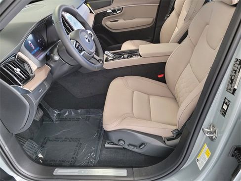 New 2026 Volvo XC90 B6 Plus w/ Protection Package Premier image 9