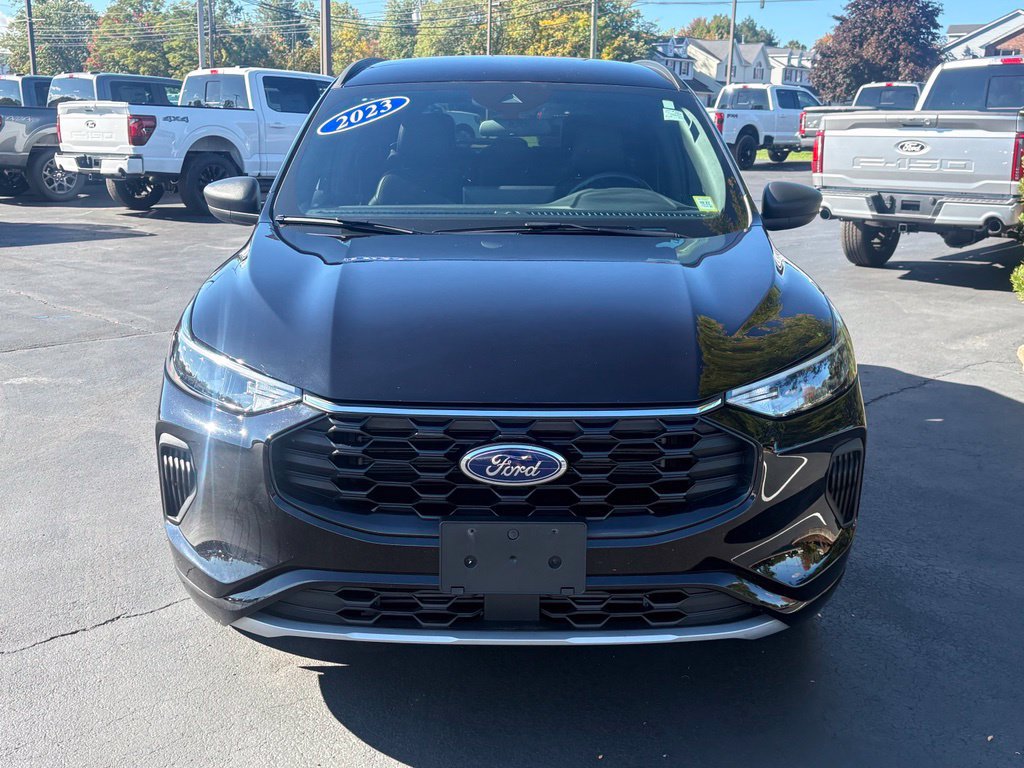 Used 2023 Ford Escape ST-Line w/ Tech Pack #1 AWD/4WD image 10