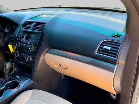 Used 2017 Ford Explorer FWD image 17