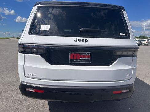 New 2026 Jeep Grand Wagoneer L 4WD image 4