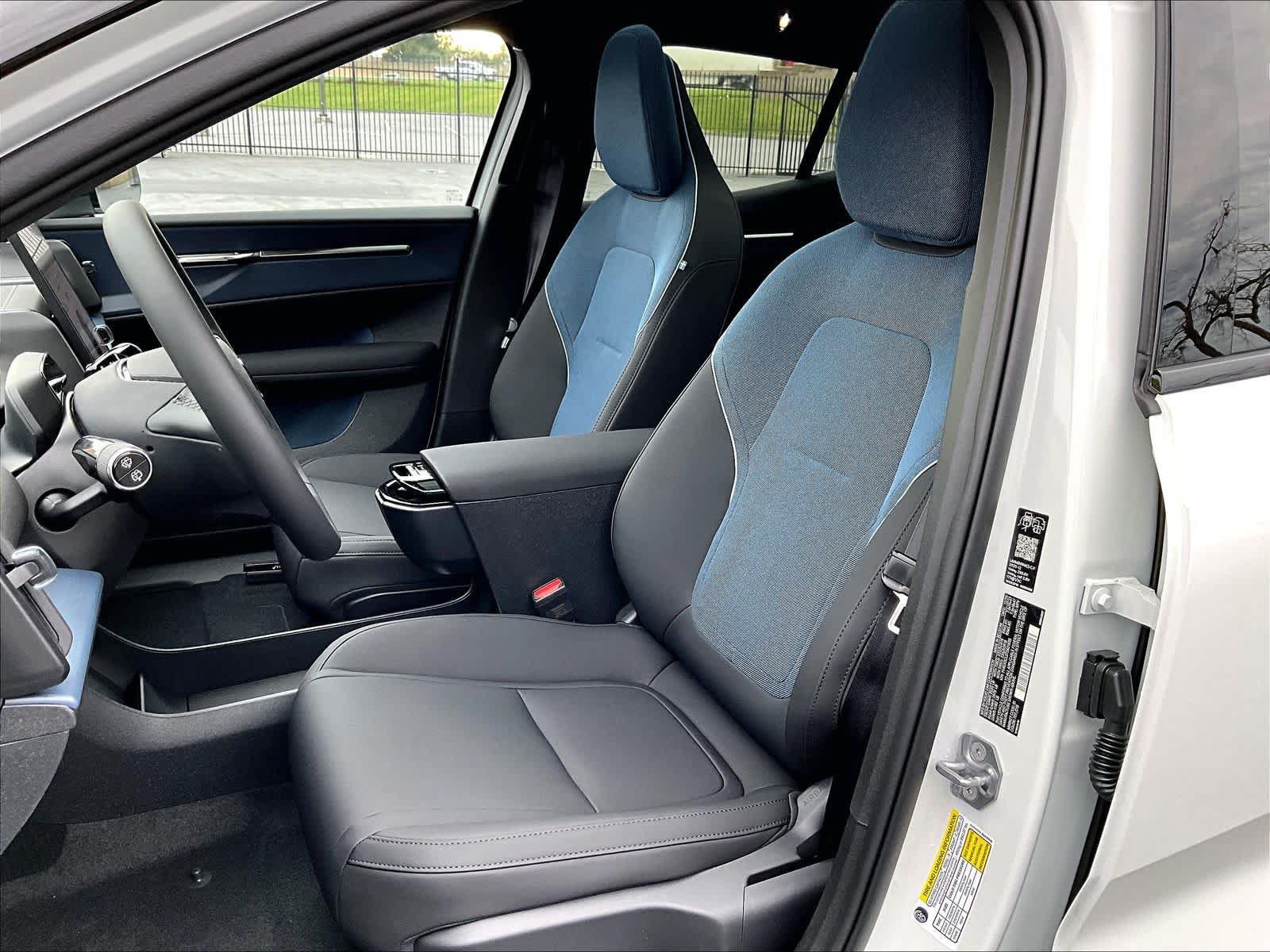 New 2026 Volvo EX30 Cross Country Ultra w/ Protection Package Premier AWD/4WD image 11