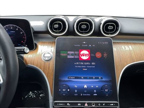 Used 2025 Mercedes-Benz C 300 Sedan image 44