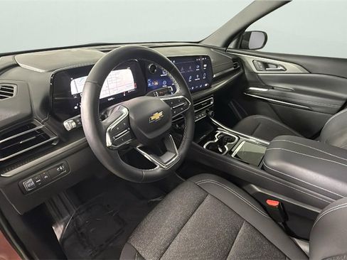 Used 2024 Chevrolet Traverse LT image 18