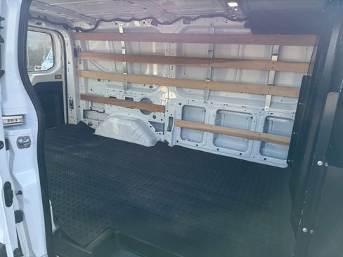 Used 2024 Ford Transit 250 Low Roof w/ Exterior Upgrade Package RWD image 12