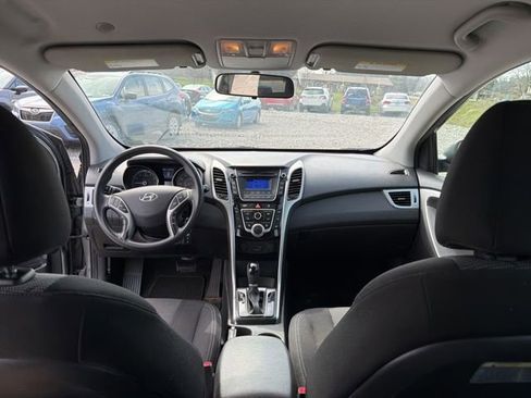 Used 2016 Hyundai Elantra GT image 17